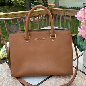 Michael Kors purse